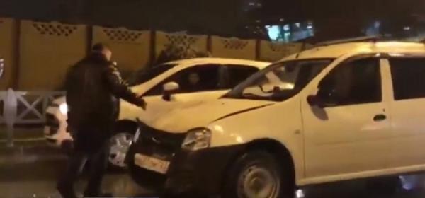 Шесть автомобилей устроили массовое ДТП в Сочи